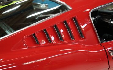 Ford-Mustang-1965-Rangoon-Red-Black-31