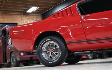 Ford-Mustang-1965-Rangoon-Red-Black-36