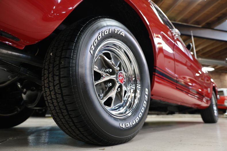 Ford-Mustang-1965-Rangoon-Red-Black-38