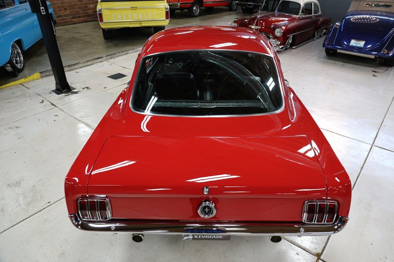 Ford-Mustang-1965-Rangoon-Red-Black-44