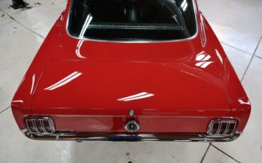 Ford-Mustang-1965-Rangoon-Red-Black-46