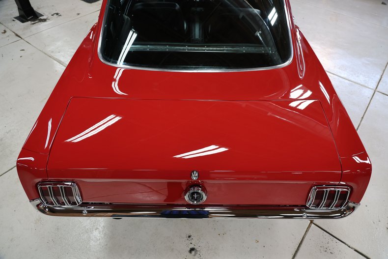 Ford-Mustang-1965-Rangoon-Red-Black-46