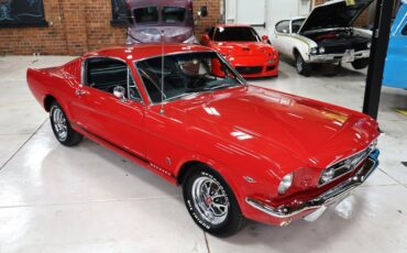 Ford-Mustang-1965-Rangoon-Red-Black-5
