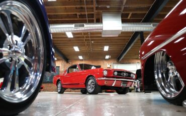 Ford-Mustang-1965-Rangoon-Red-Black-7