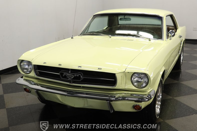 Ford-Mustang-1965-Spring-Time-Yellow-Palomino-1