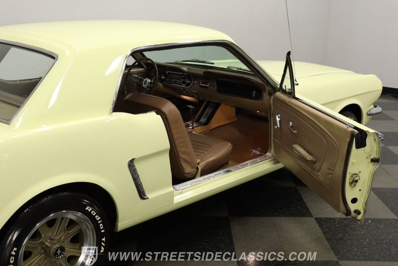 Ford-Mustang-1965-Spring-Time-Yellow-Palomino-10