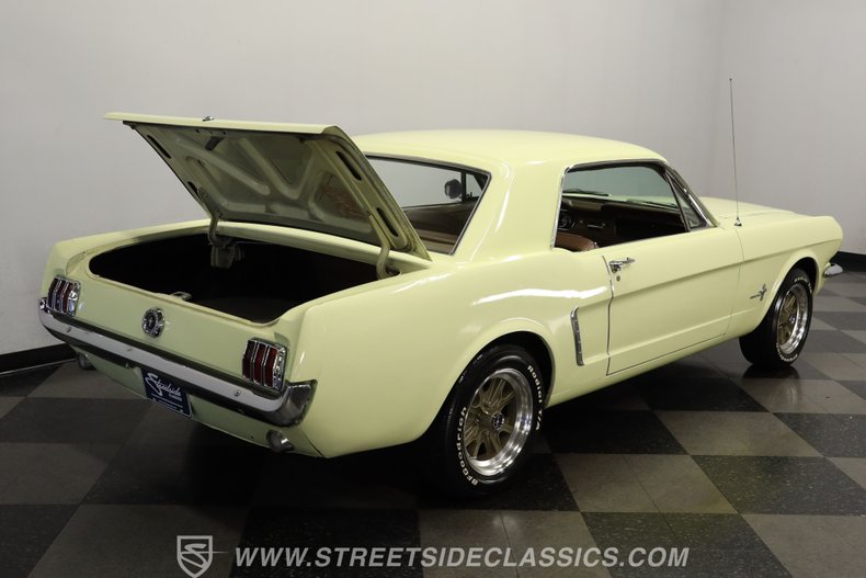 Ford-Mustang-1965-Spring-Time-Yellow-Palomino-11