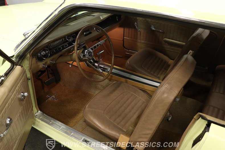 Ford-Mustang-1965-Spring-Time-Yellow-Palomino-16