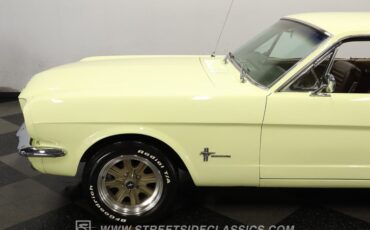 Ford-Mustang-1965-Spring-Time-Yellow-Palomino-2