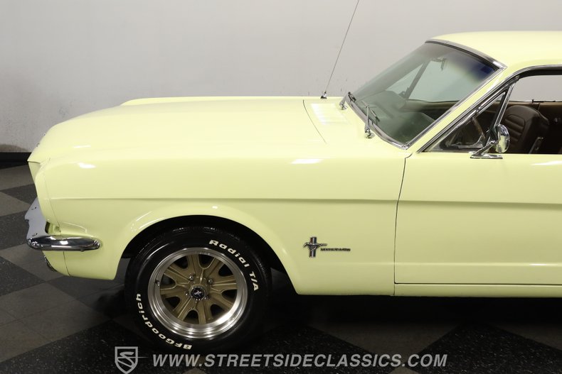 Ford-Mustang-1965-Spring-Time-Yellow-Palomino-2