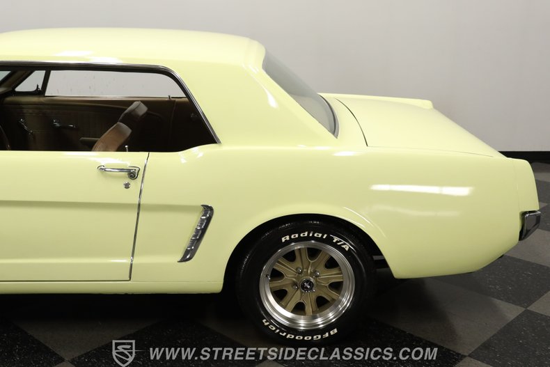 Ford-Mustang-1965-Spring-Time-Yellow-Palomino-28