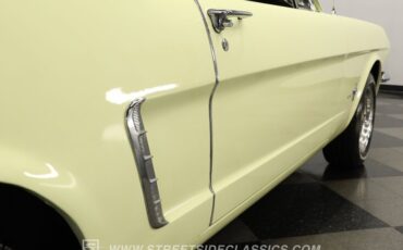 Ford-Mustang-1965-Spring-Time-Yellow-Palomino-3