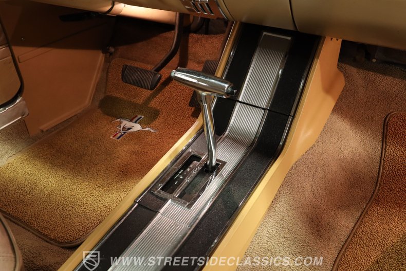 Ford-Mustang-1965-Spring-Time-Yellow-Palomino-5