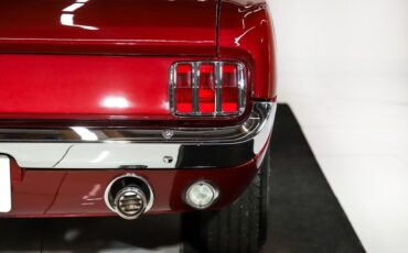 Ford-Mustang-1965-Vintage-Burgundy-Black-Deluxe-10