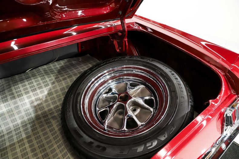 Ford-Mustang-1965-Vintage-Burgundy-Black-Deluxe-14