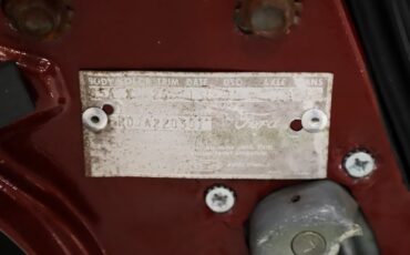 Ford-Mustang-1965-Vintage-Burgundy-Black-Deluxe-22