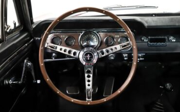 Ford-Mustang-1965-Vintage-Burgundy-Black-Deluxe-24