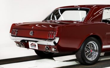 Ford-Mustang-1965-Vintage-Burgundy-Black-Deluxe-26