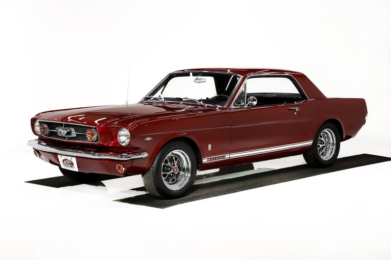Ford-Mustang-1965-Vintage-Burgundy-Black-Deluxe-27