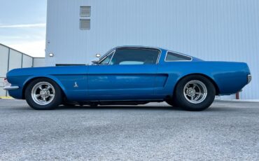 Ford-Mustang-1965-fastback-20