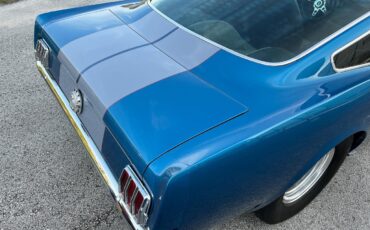 Ford-Mustang-1965-fastback-30