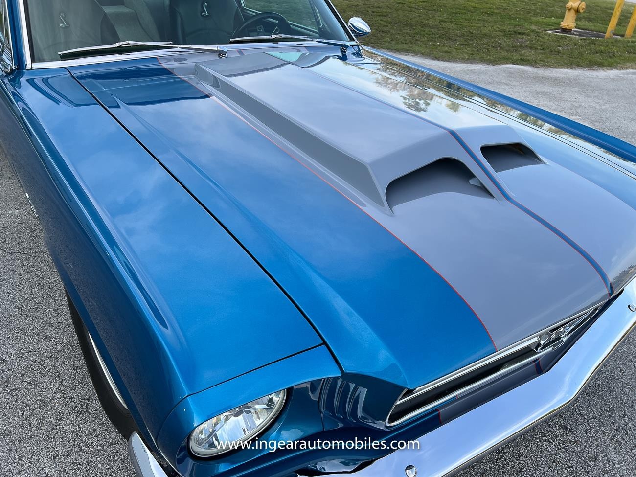 Ford-Mustang-1965-fastback-38