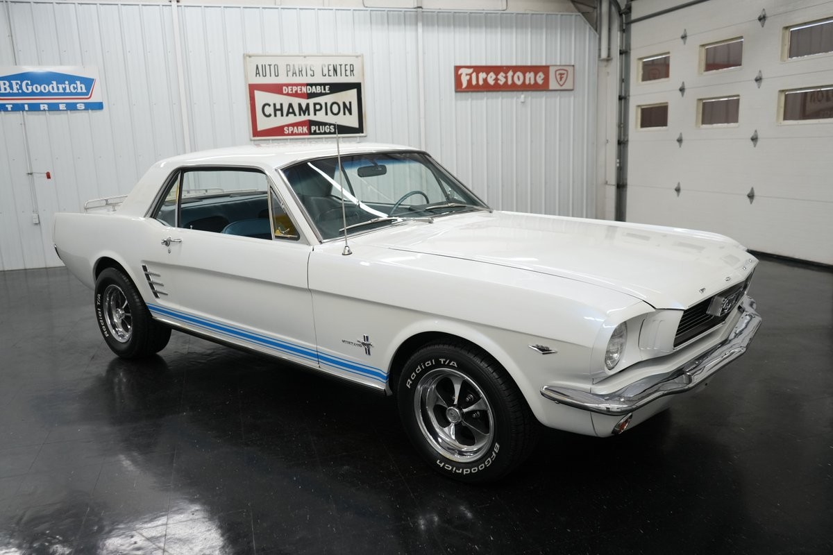 Ford-Mustang-1966-19