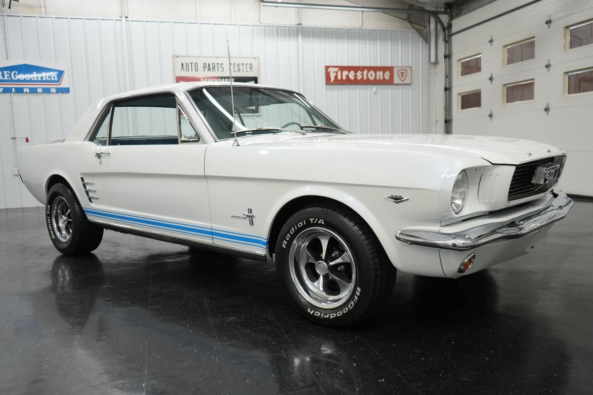Ford-Mustang-1966-20
