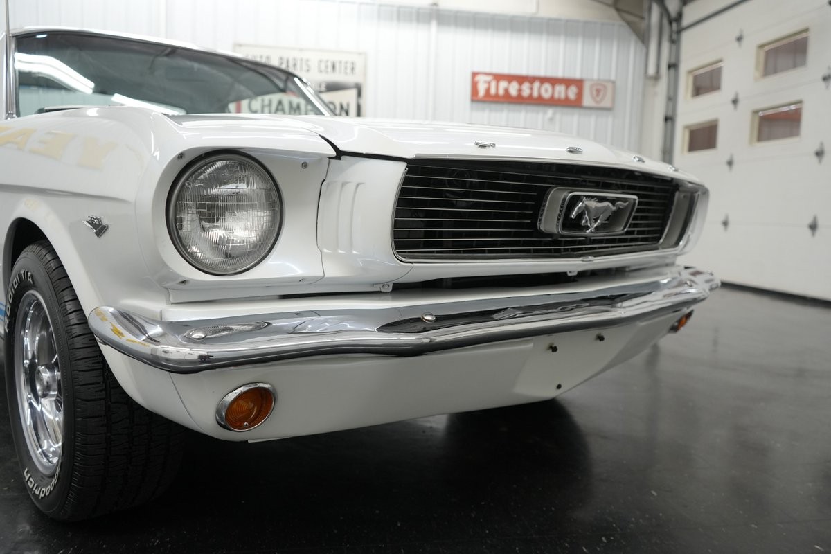 Ford-Mustang-1966-23