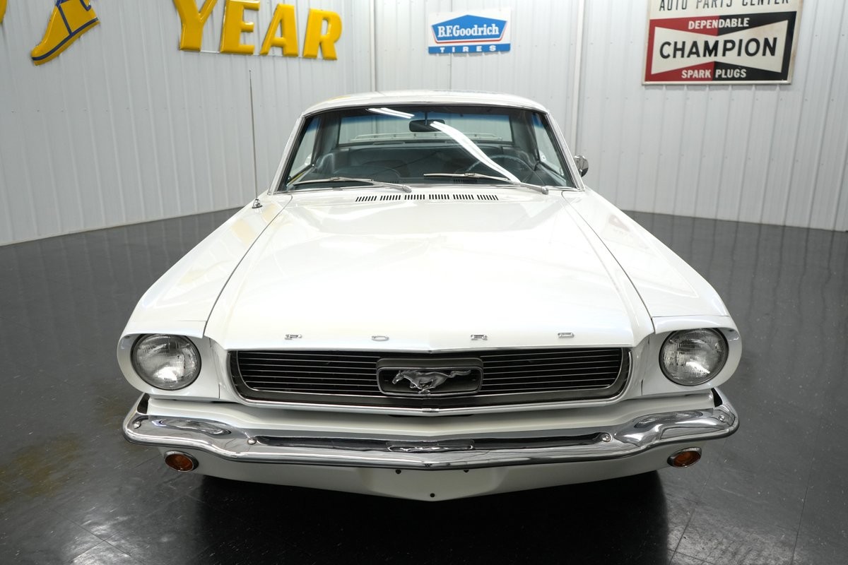 Ford-Mustang-1966-26
