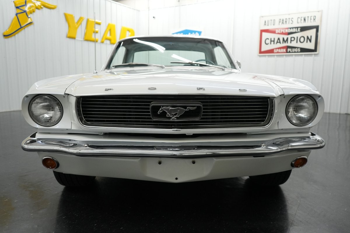 Ford-Mustang-1966-27