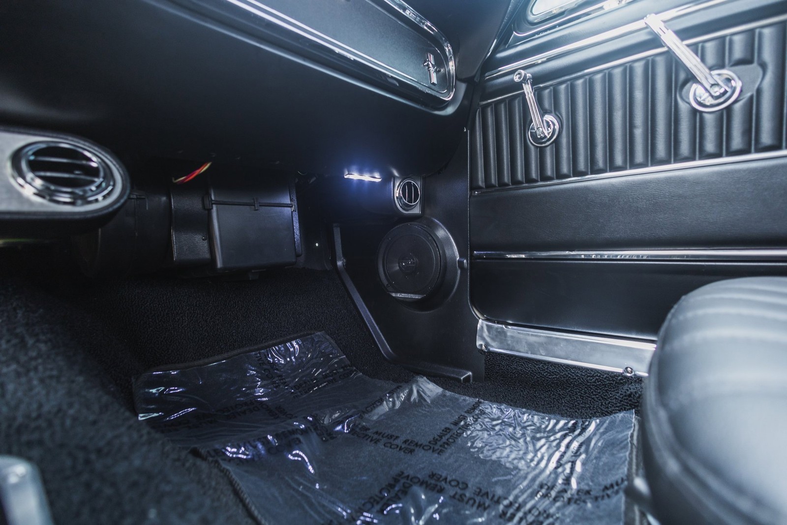 Ford-Mustang-1966-2D-Coupe-37