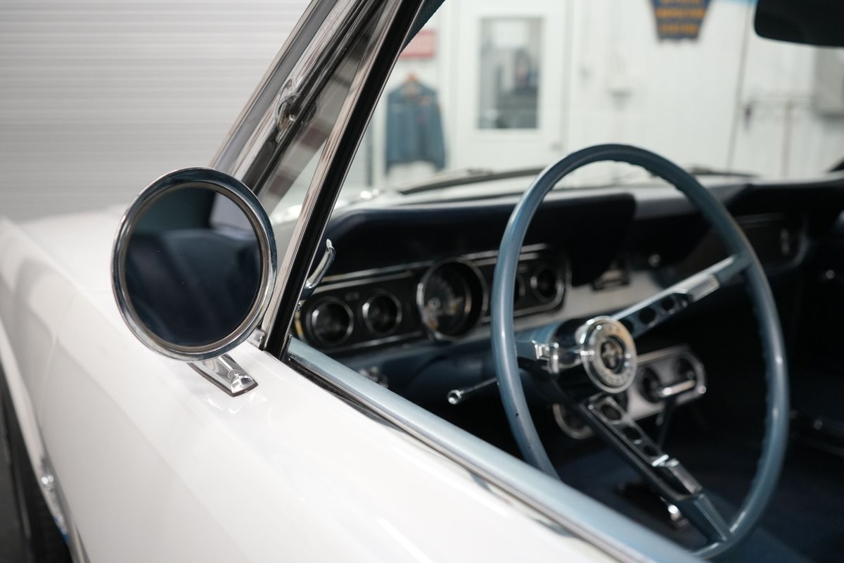 Ford-Mustang-1966-30