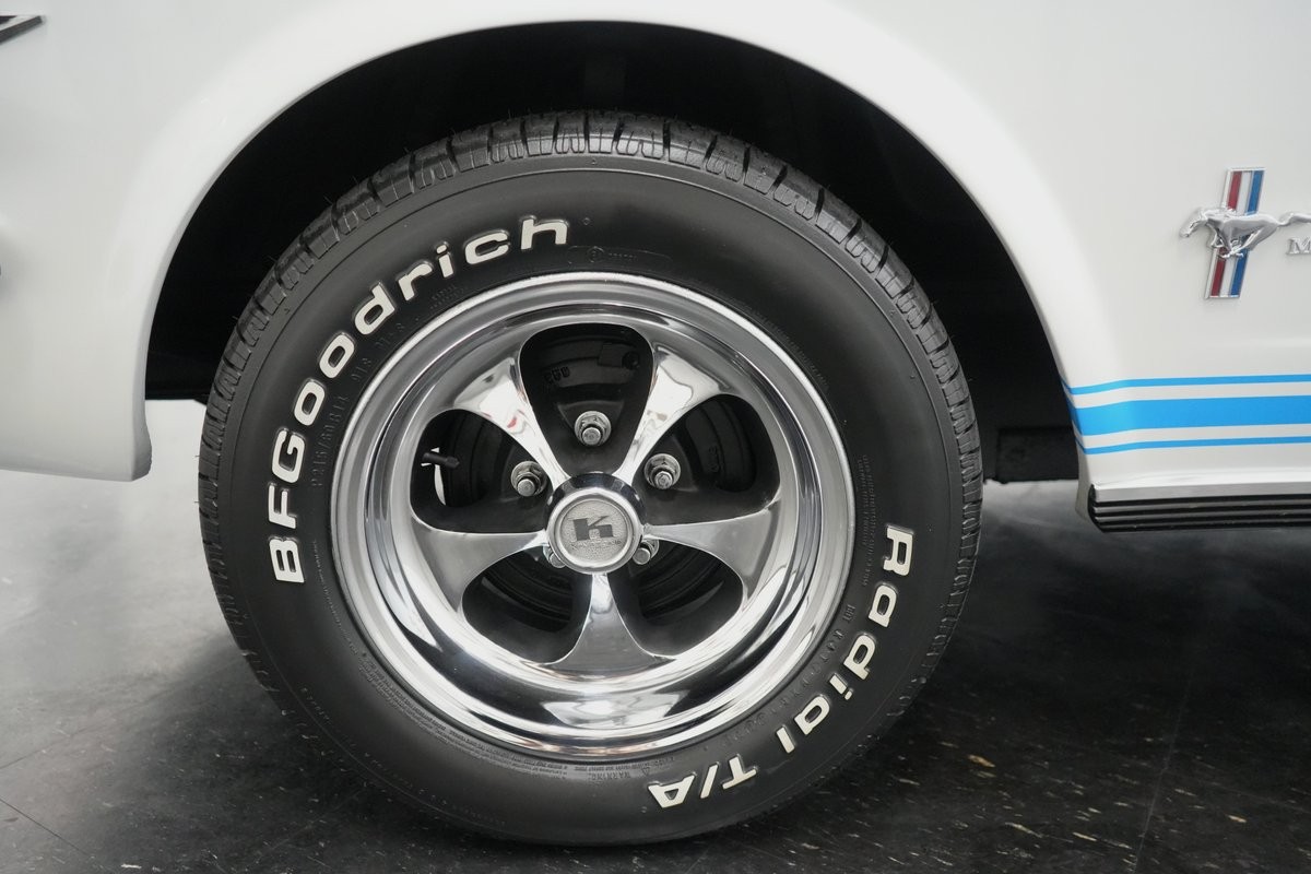 Ford-Mustang-1966-32