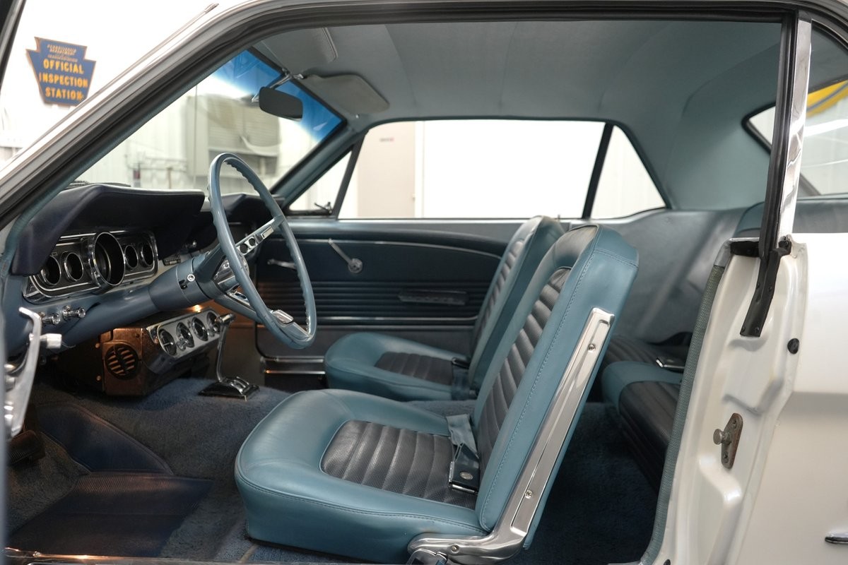 Ford-Mustang-1966-36