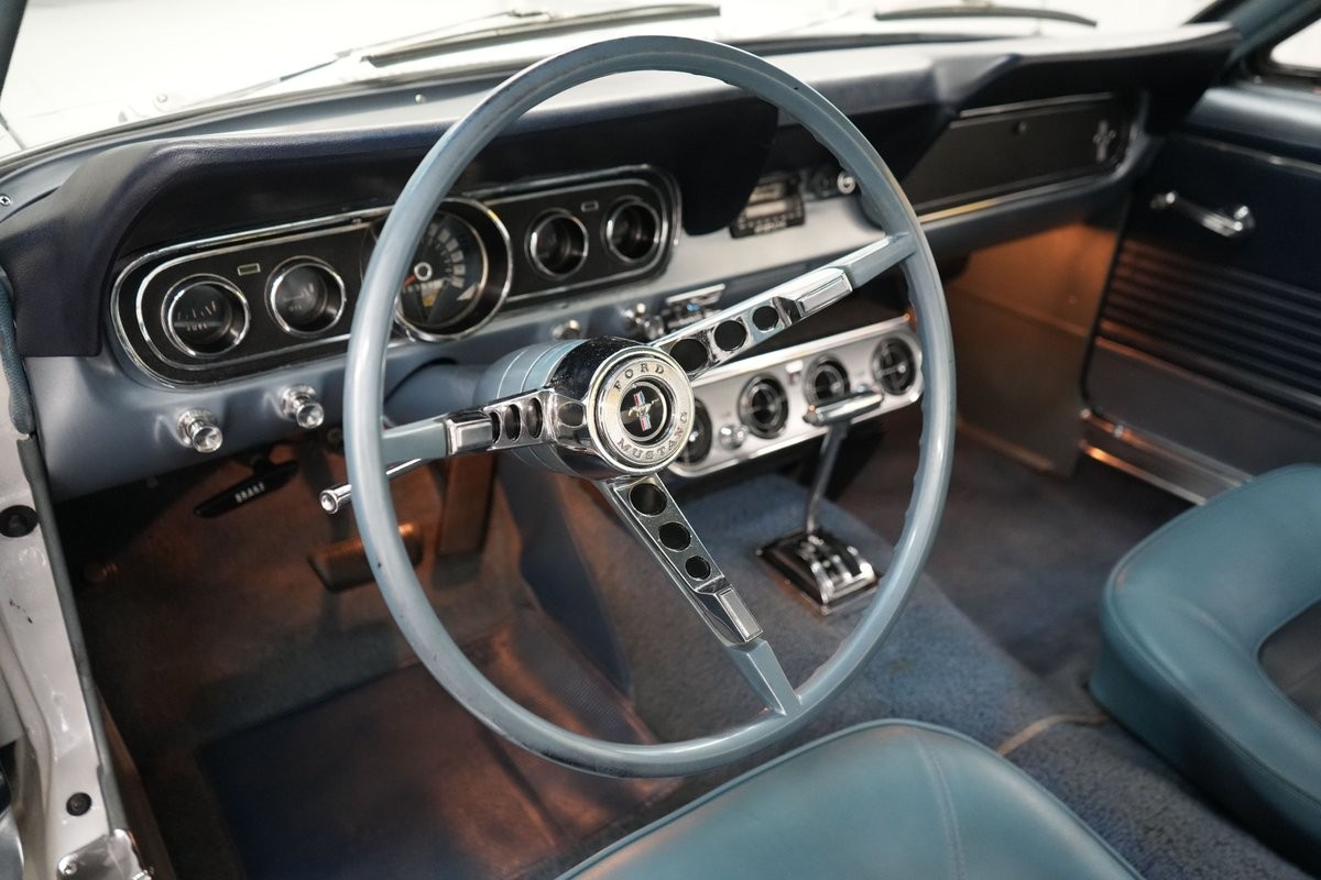 Ford-Mustang-1966-39