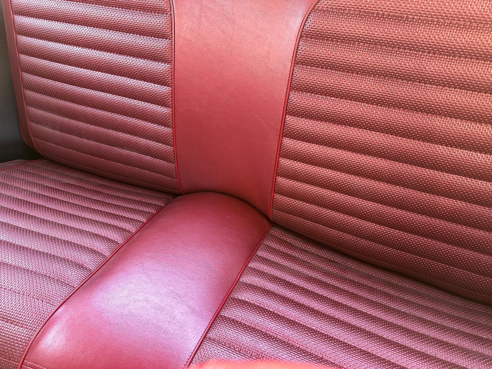 Ford-Mustang-1966-COUPE-26