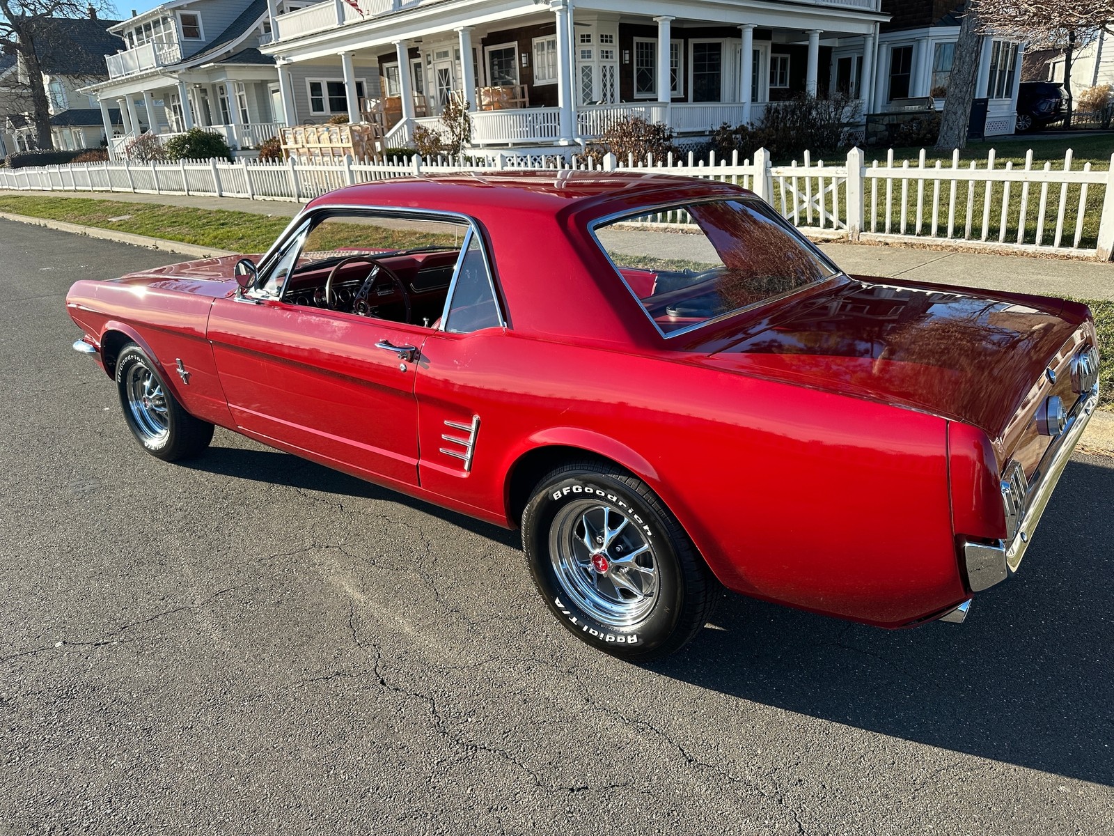 Ford-Mustang-1966-COUPE-3