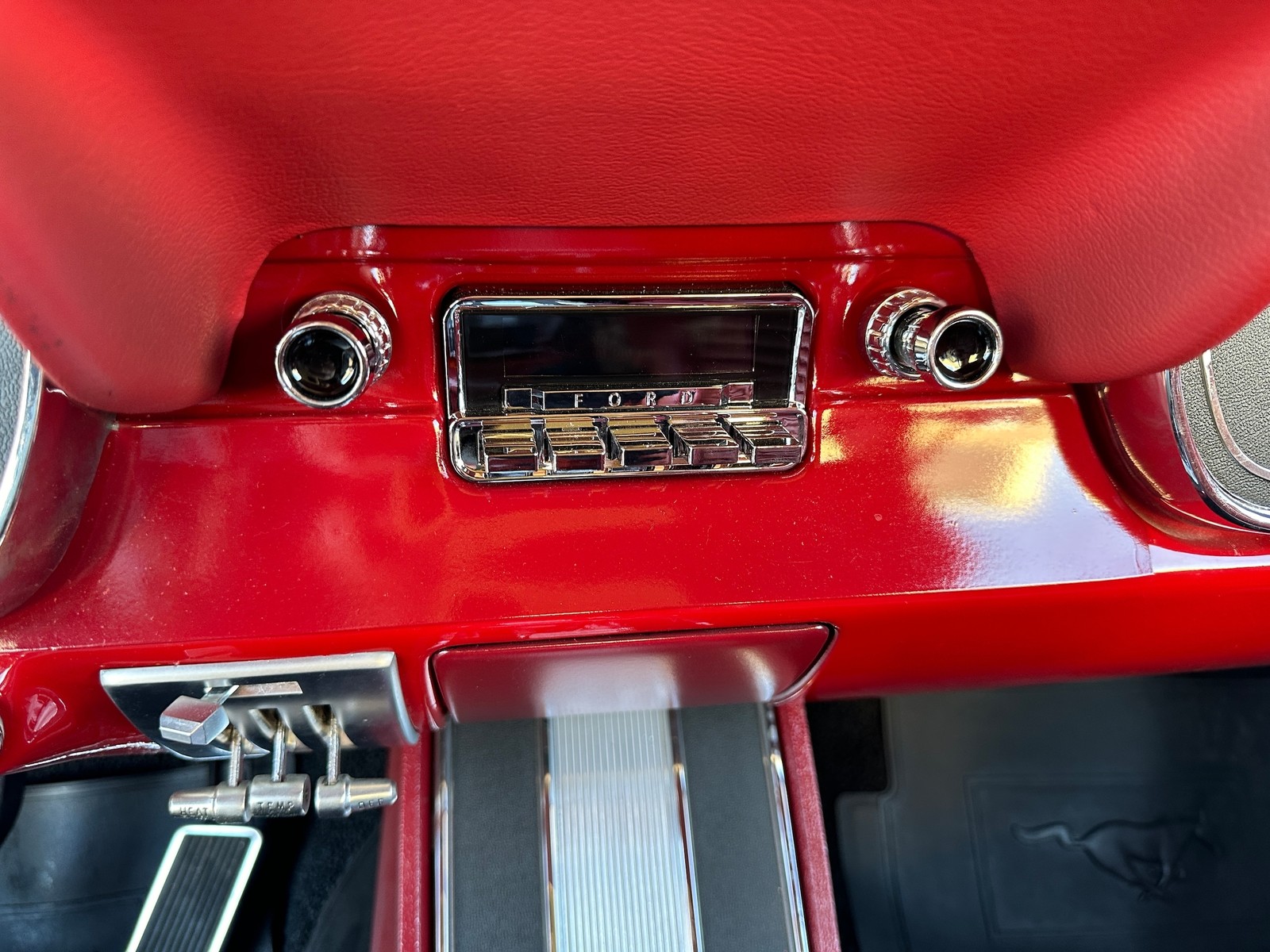 Ford-Mustang-1966-COUPE-33