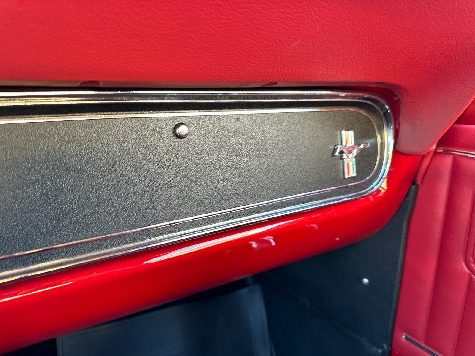 Ford-Mustang-1966-COUPE-34