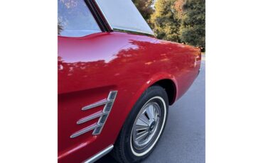 Ford-Mustang-1966-Candyapple-Red-T-Red-25A-10