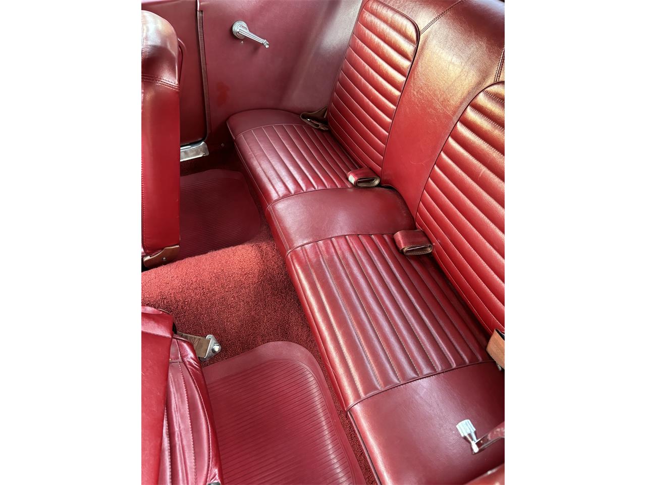 Ford-Mustang-1966-Candyapple-Red-T-Red-25A-12