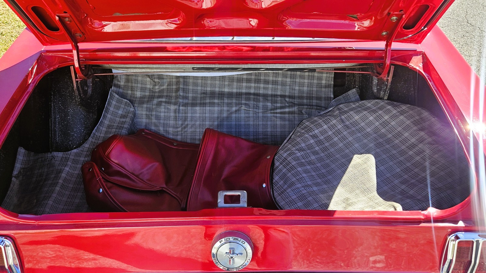 Ford-Mustang-1966-Convertible-11