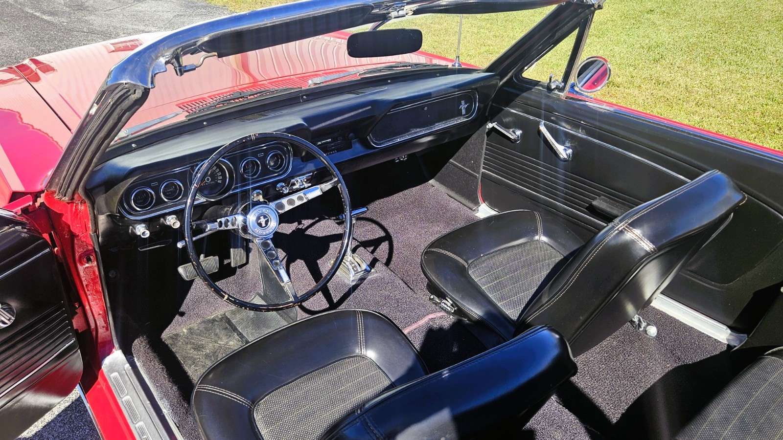 Ford-Mustang-1966-Convertible-12