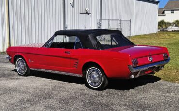 Ford-Mustang-1966-Convertible-4