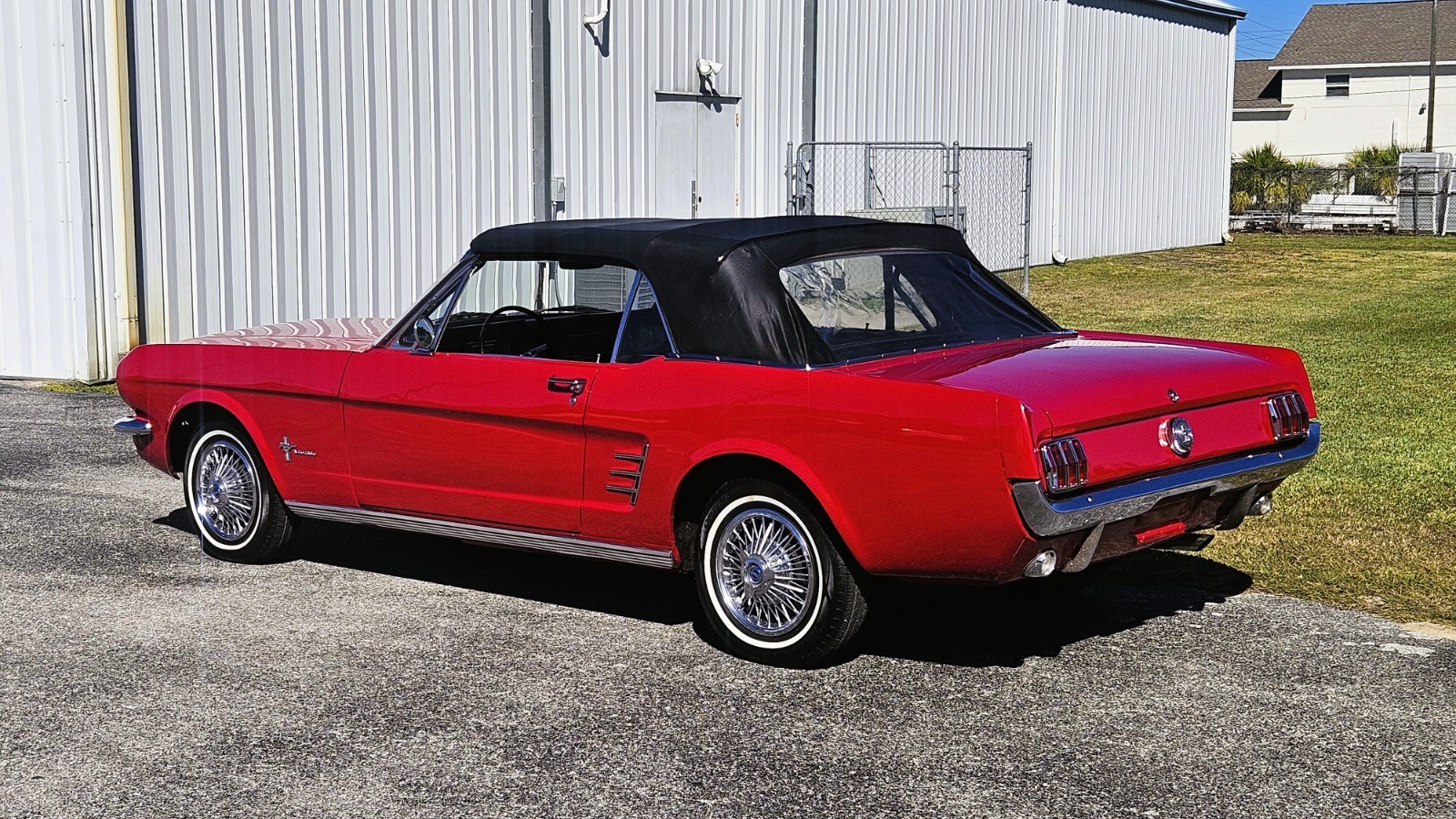 Ford-Mustang-1966-Convertible-4