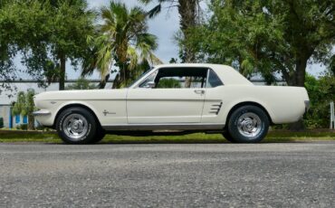 Ford-Mustang-1966-Coupe-11