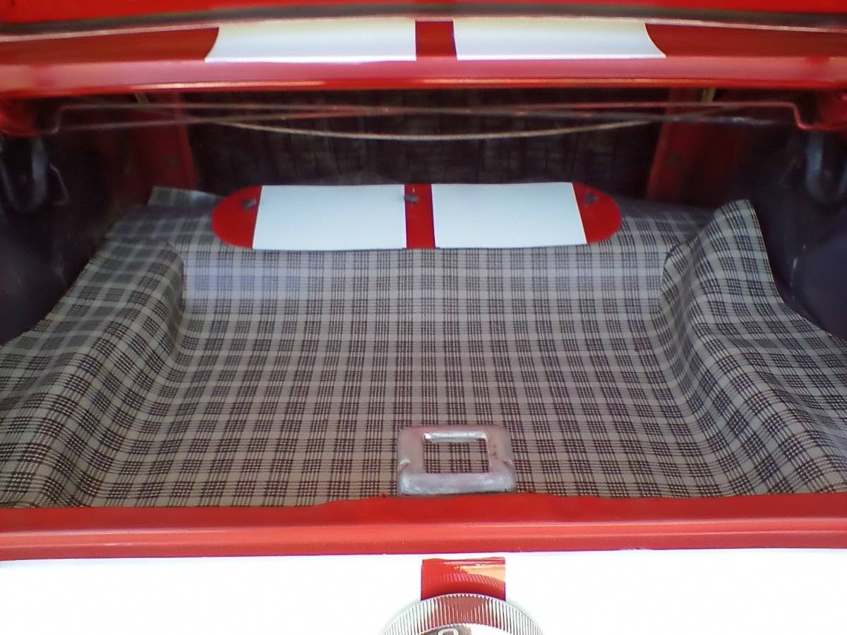 Ford-Mustang-1966-Coupe-13