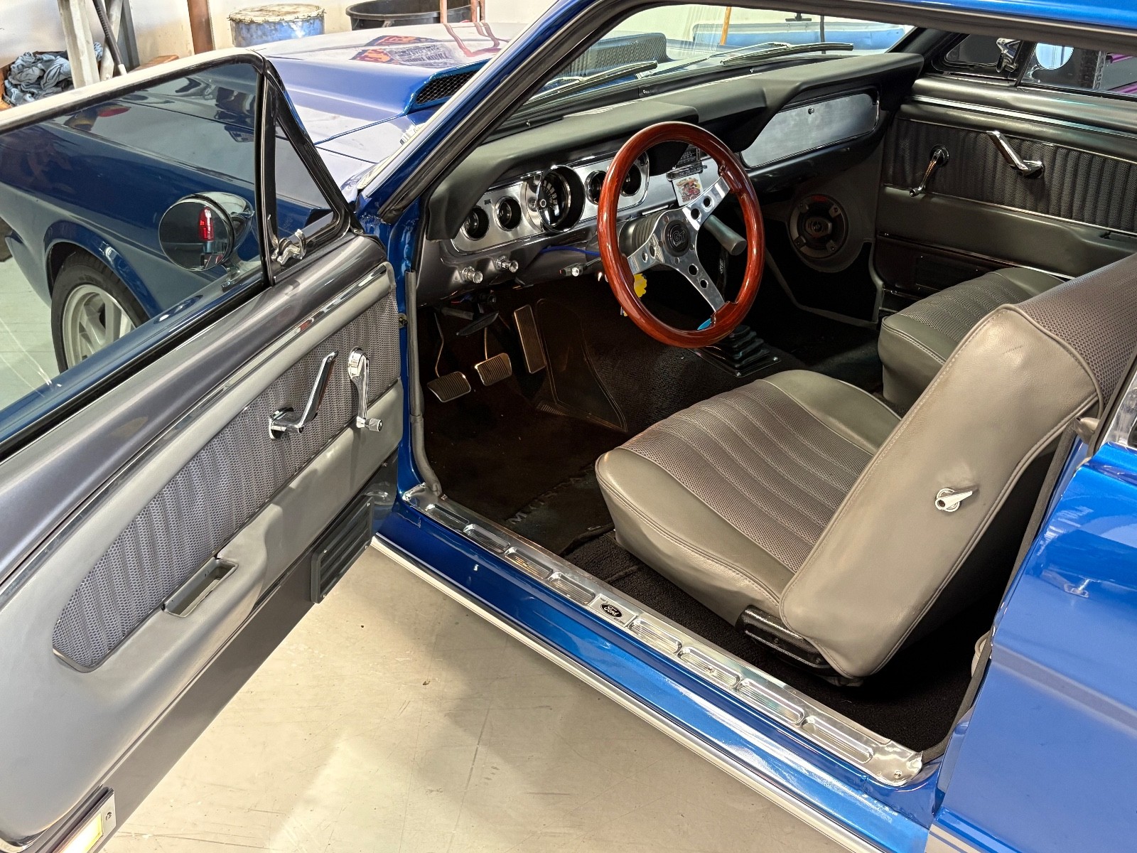 Ford-Mustang-1966-Coupe-14