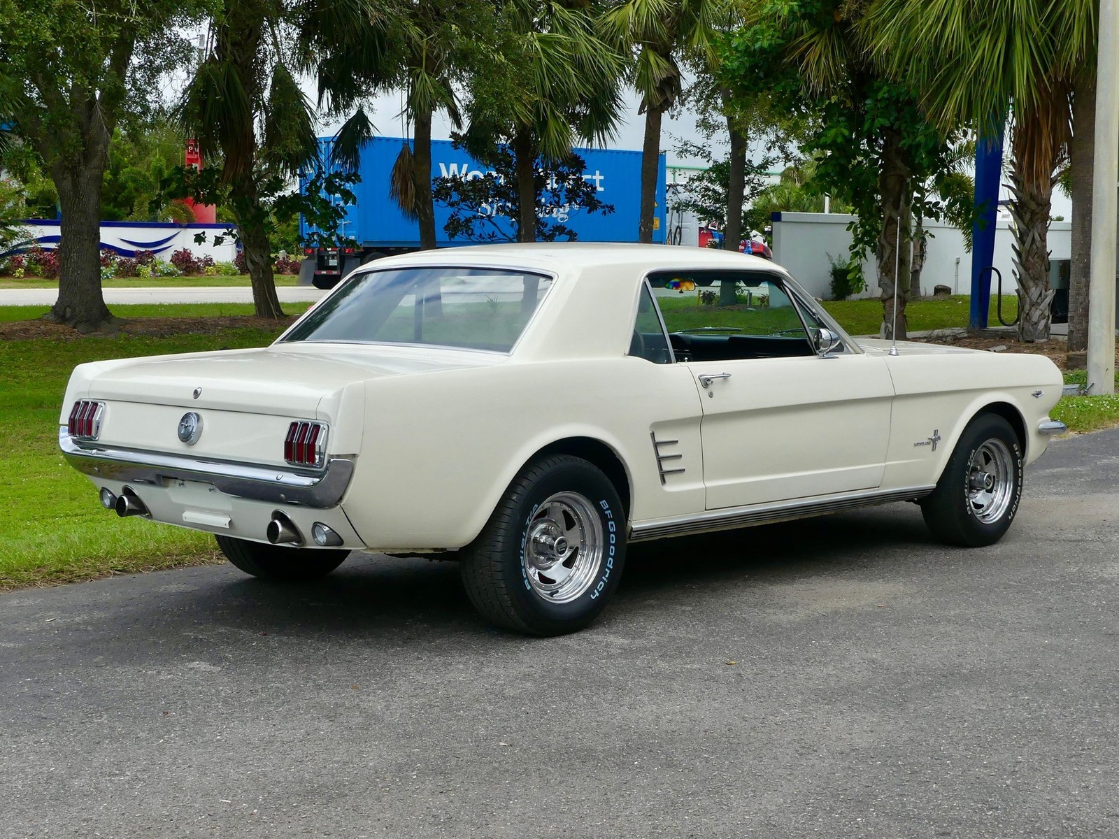 Ford-Mustang-1966-Coupe-18